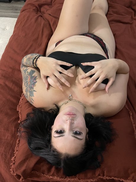 Nacktes geleaktes OnlyFans-Foto von Nirel
