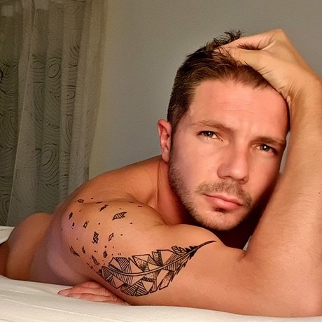 Nacktes geleaktes OnlyFans-Foto von Julien68ch