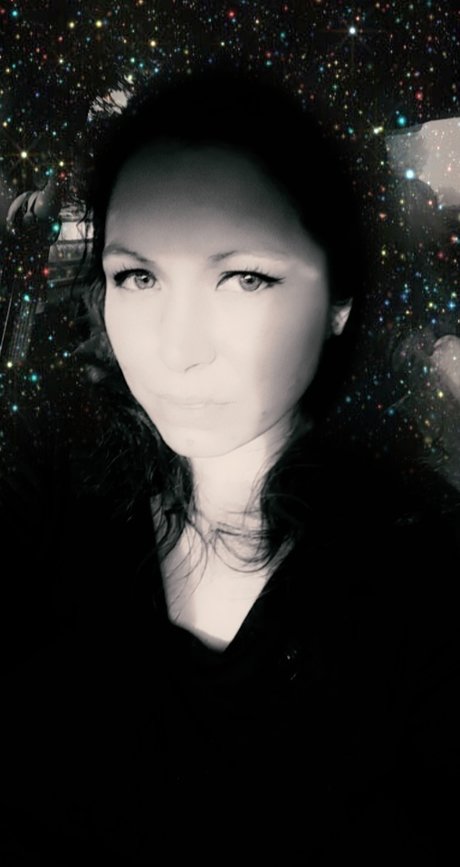 Nacktes geleaktes OnlyFans-Foto von Scarlet Nite