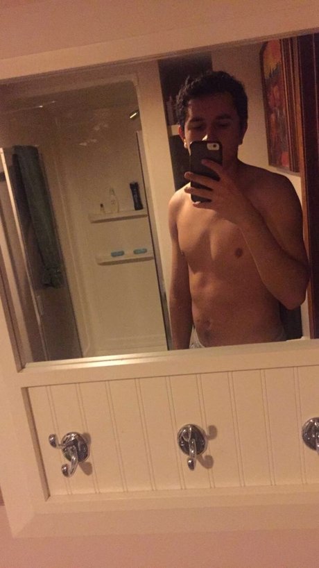 Nacktes geleaktes OnlyFans-Foto von Asauce