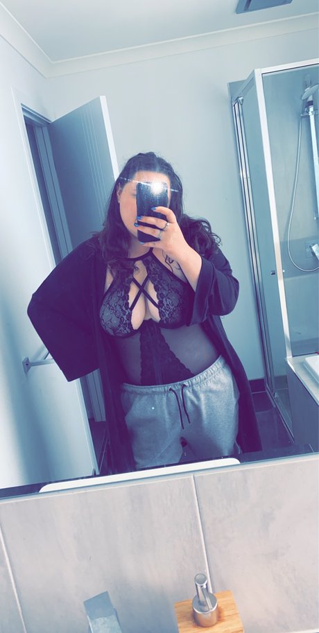 Nacktes geleaktes OnlyFans-Foto von Maddy