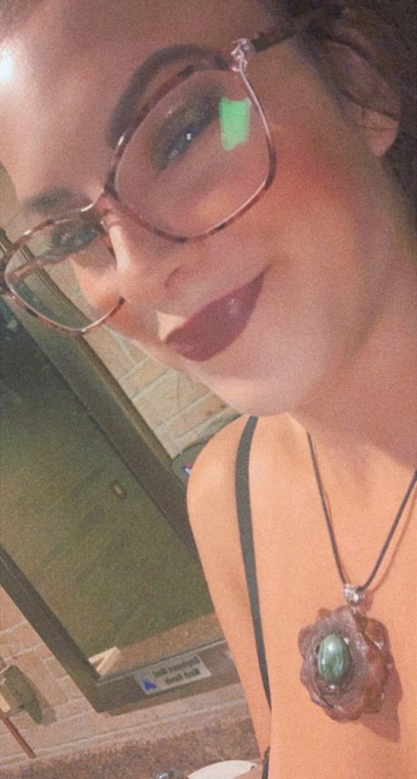 Nacktes geleaktes OnlyFans-Foto von Athena
