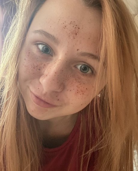 Nacktes geleaktes OnlyFans-Foto von Alice