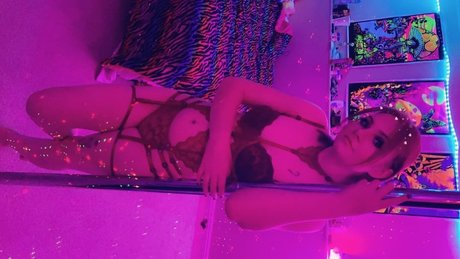 Nacktes geleaktes OnlyFans-Foto von Missredrobbinstacks
