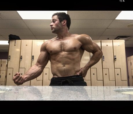 Nacktes geleaktes OnlyFans-Foto von Troy
