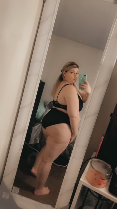 Nacktes geleaktes OnlyFans-Foto von Tarina