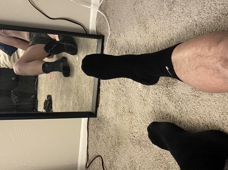 Nacktes geleaktes OnlyFans-Foto von Otterfeet