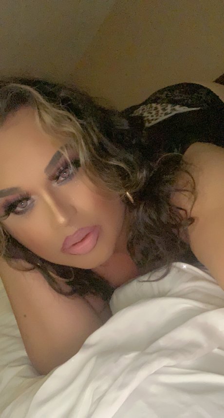 Nacktes geleaktes OnlyFans-Foto von Trina The Tx Size Barbie