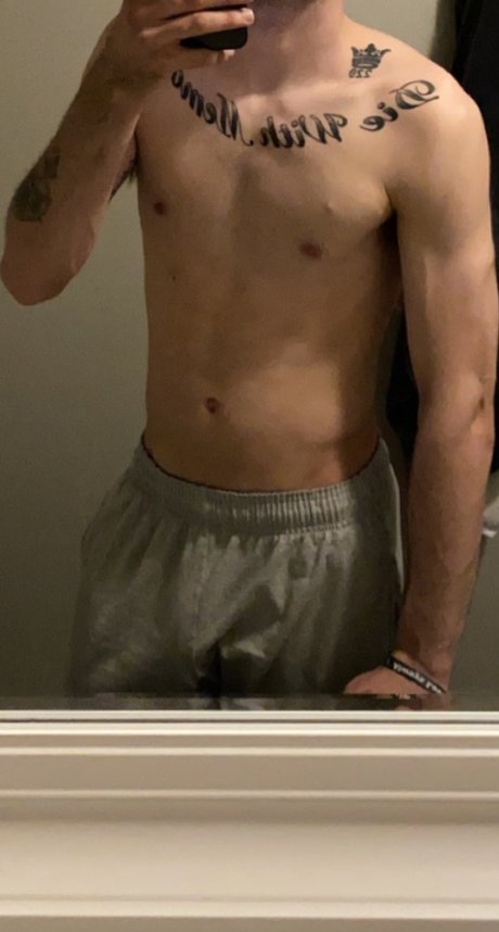 Nacktes geleaktes OnlyFans-Foto von Father