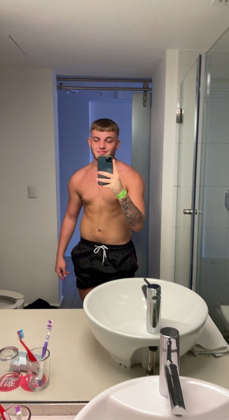 Nacktes geleaktes OnlyFans-Foto von Reg 