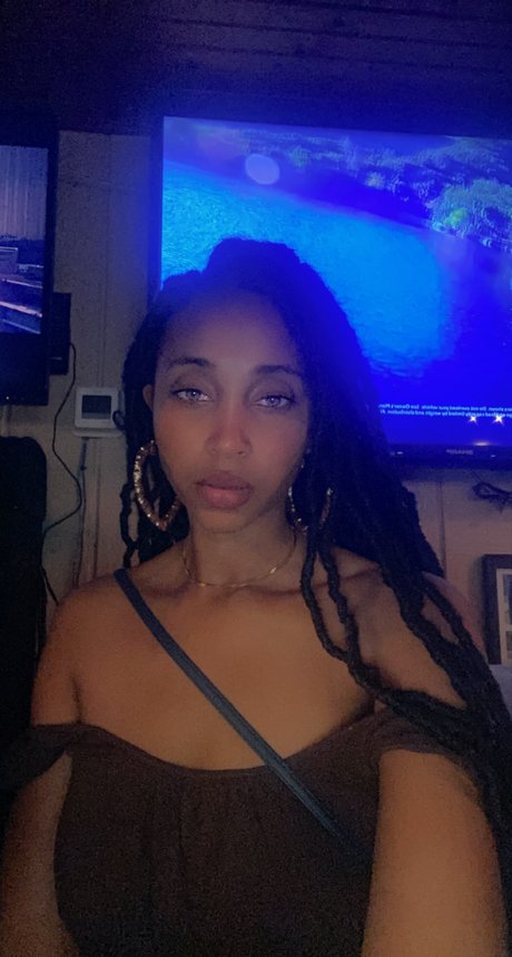 Nacktes geleaktes OnlyFans-Foto von Supa Killa