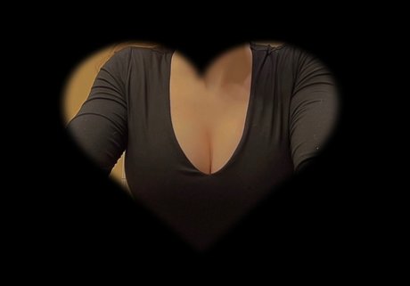 Nacktes geleaktes OnlyFans-Foto von Sriracha 