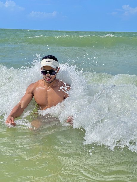Nacktes geleaktes OnlyFans-Foto von Zaah Wayne 