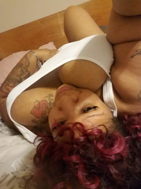 Nacktes geleaktes OnlyFans-Foto von 4evajuicy