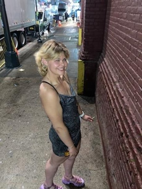 Nacktes geleaktes OnlyFans-Foto von Goldie