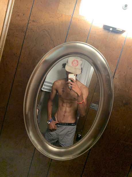 Nacktes geleaktes OnlyFans-Foto von Tre Jackson