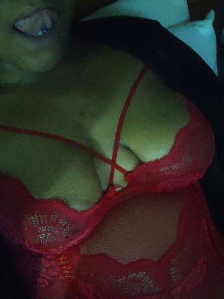 Nacktes geleaktes OnlyFans-Foto von Juicy Kandy