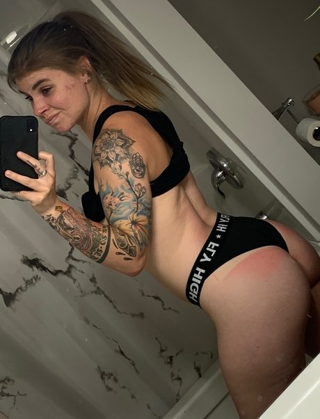 Nacktes geleaktes OnlyFans-Foto von Astrid