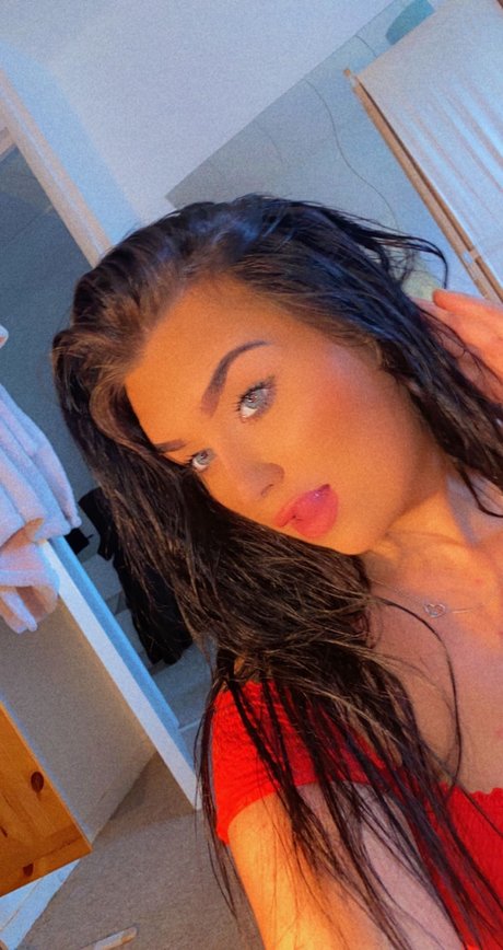Nacktes geleaktes OnlyFans-Foto von Georgia