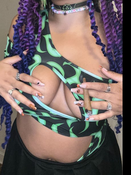 Nacktes geleaktes OnlyFans-Foto von That Pretty Rave Girl