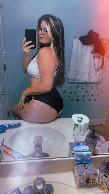 Nacktes geleaktes OnlyFans-Foto von Taylor May