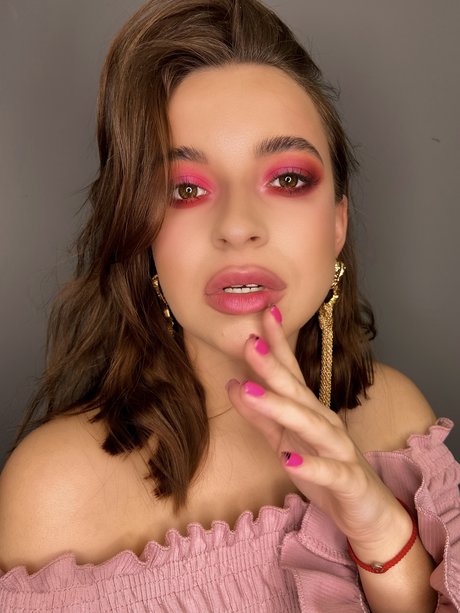 Nacktes geleaktes OnlyFans-Foto von Milka