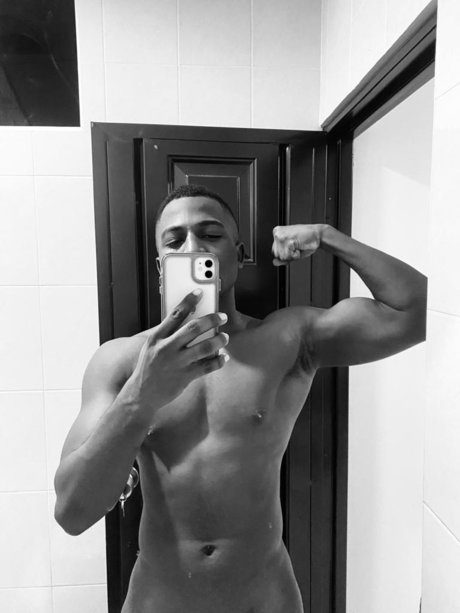 Nacktes geleaktes OnlyFans-Foto von Yampier Cuero