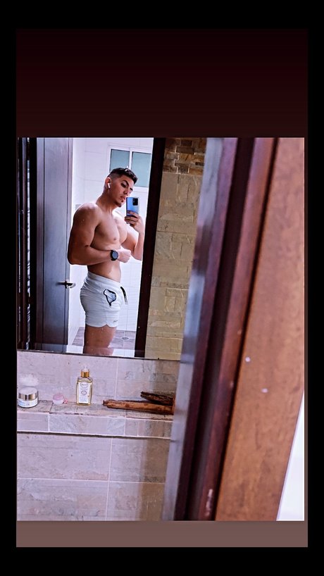 Nacktes geleaktes OnlyFans-Foto von Elias