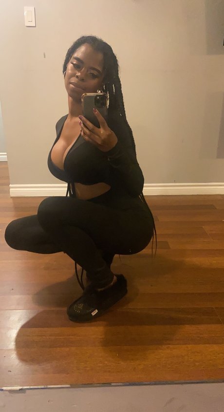 Nacktes geleaktes OnlyFans-Foto von Tashabanks
