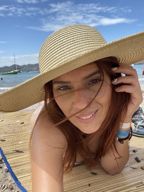 Nacktes geleaktes OnlyFans-Foto von Elizabeth Molina