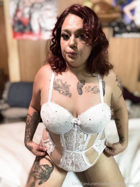Nacktes geleaktes OnlyFans-Foto von Ashley Richardson