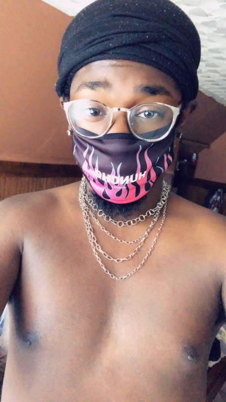 Nacktes geleaktes OnlyFans-Foto von Antwone