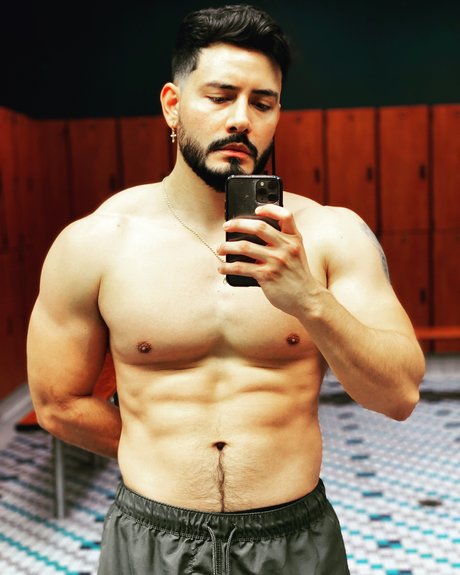 Nacktes geleaktes OnlyFans-Foto von Richie Valentine