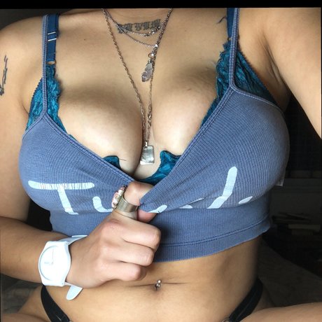 Nacktes geleaktes OnlyFans-Foto von Sugar Babe