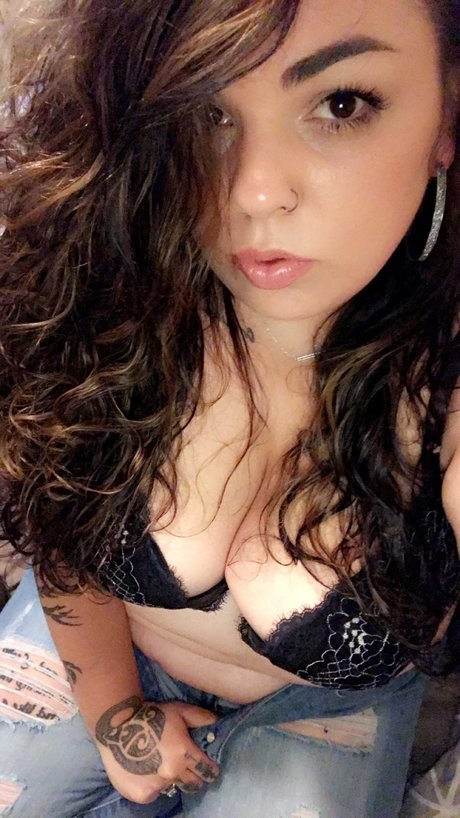 Nacktes geleaktes OnlyFans-Foto von 2thick