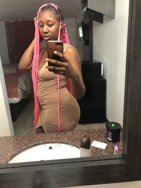 Nacktes geleaktes OnlyFans-Foto von Growthqueen