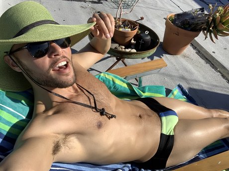 Nacktes geleaktes OnlyFans-Foto von Tyofoakland