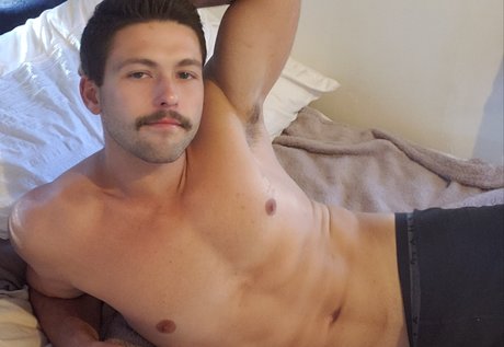 Nacktes geleaktes OnlyFans-Foto von Tyler Wilson