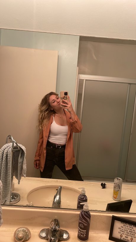 Nacktes geleaktes OnlyFans-Foto von Deidre