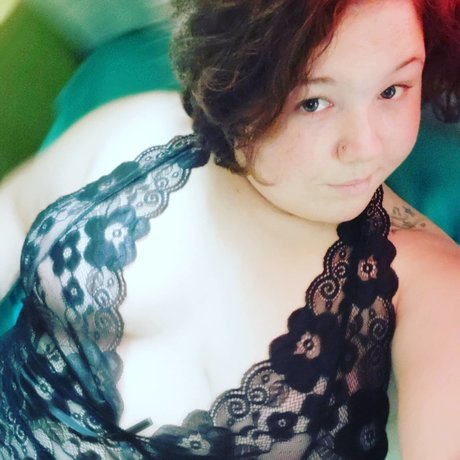 Nacktes geleaktes OnlyFans-Foto von Angel