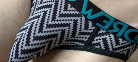 Hung Dom Top