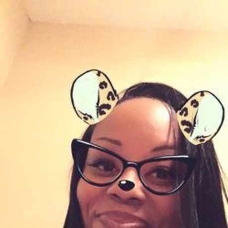 Nacktes geleaktes OnlyFans-Foto von Honeybadazz