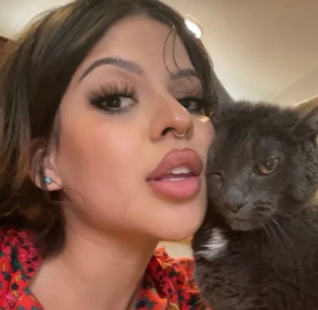 Nacktes geleaktes OnlyFans-Foto von Emi