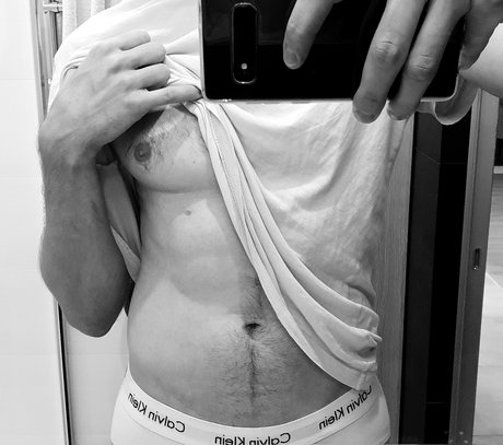 Nacktes geleaktes OnlyFans-Foto von Vctor Z