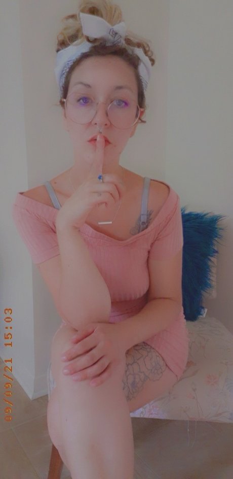 Nacktes geleaktes OnlyFans-Foto von Zee
