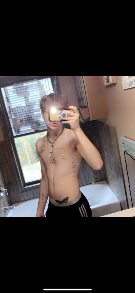 Nacktes geleaktes OnlyFans-Foto von Harvey Flinn