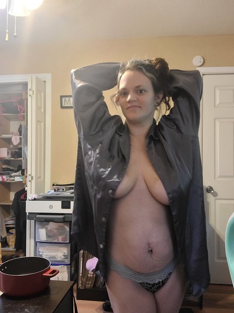 Nacktes geleaktes OnlyFans-Foto von Renee