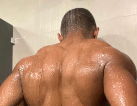 Nacktes geleaktes OnlyFans-Foto von Enzo 