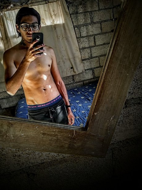 Nacktes geleaktes OnlyFans-Foto von Luis G Gr