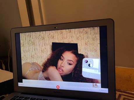 Nacktes geleaktes OnlyFans-Foto von Iman
